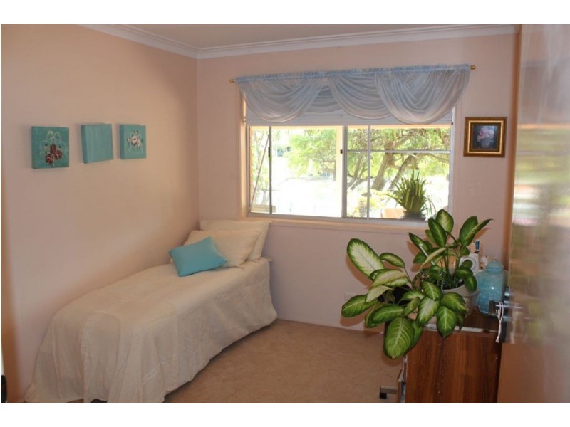 17 Driver Court, Mermaid Waters QLD 4218