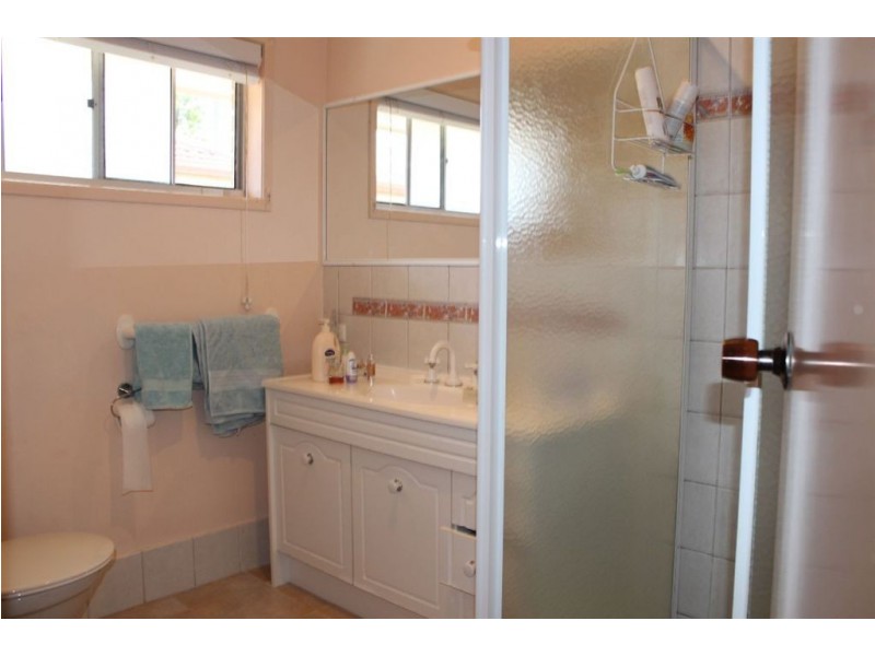 17 Driver Court, Mermaid Waters QLD 4218