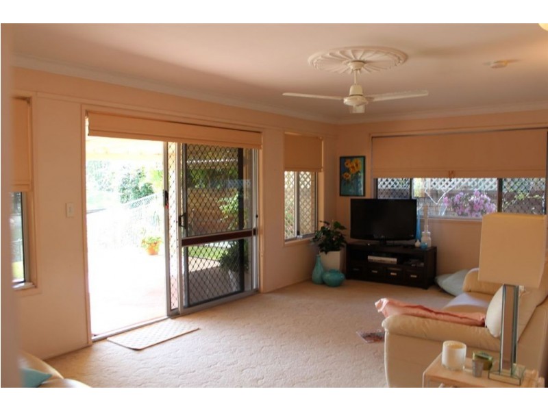 17 Driver Court, Mermaid Waters QLD 4218