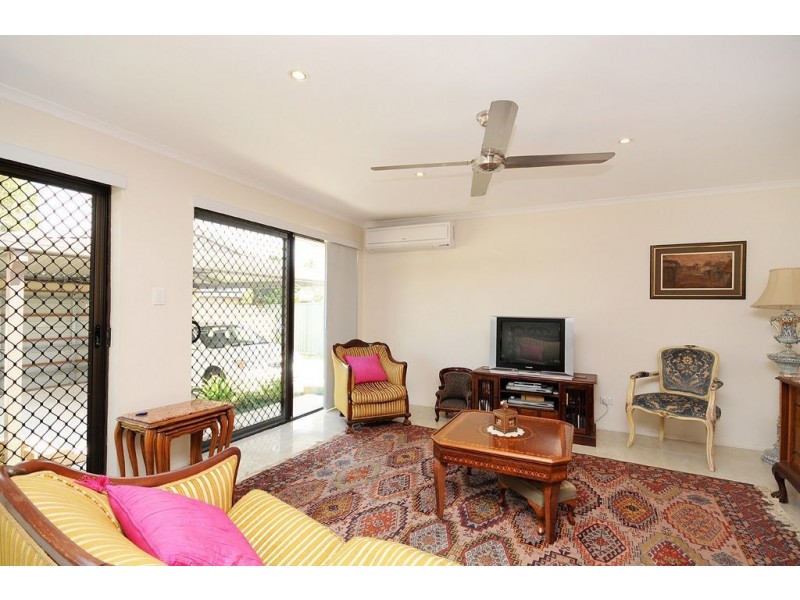 2 Karratha Court, Mermaid Waters QLD 4218