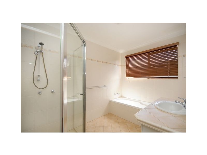 18 Kurrawa Avenue, Mermaid Waters QLD 4218