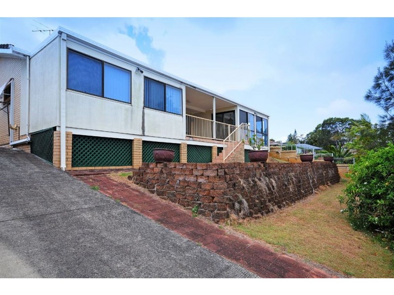 18 Kurrawa Avenue, Mermaid Waters QLD 4218