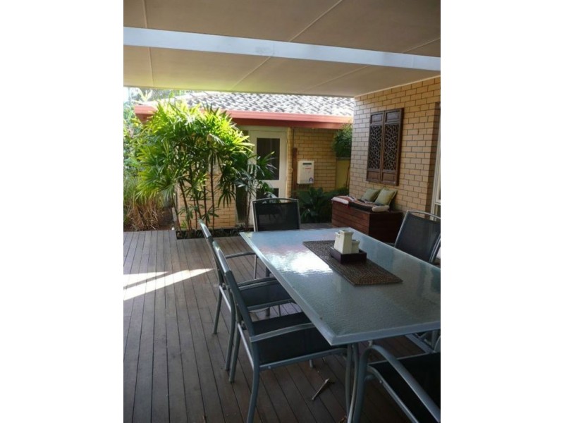 40 Drury Avenue, Southport QLD 4215