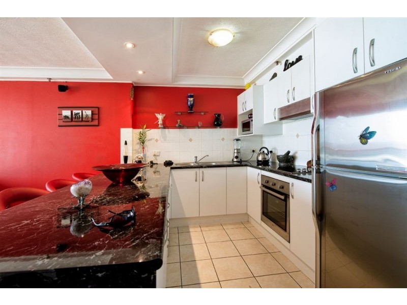 28 Northcliffe Terrace, Surfers Paradise QLD 4217