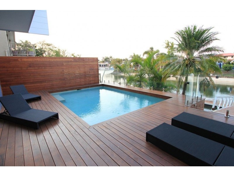 11 Cristobel Crt, Broadbeach Waters QLD 4218