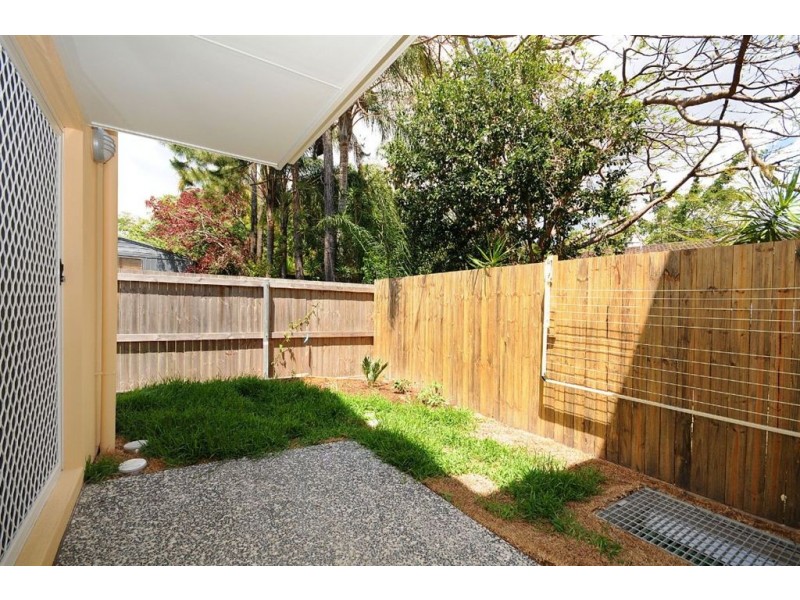 b/8 O’Doherty Ave, Southport QLD 4215