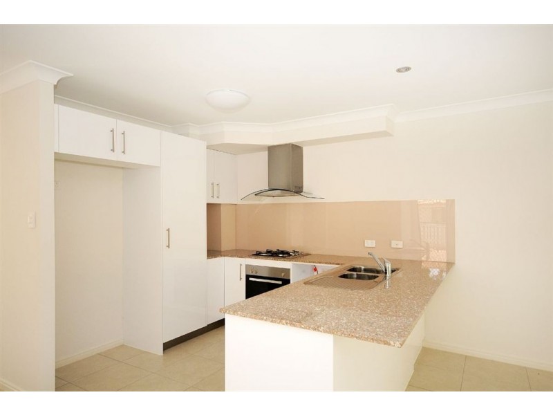 b/8 O’Doherty Ave, Southport QLD 4215