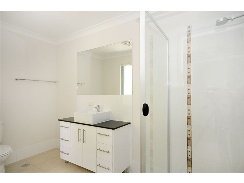 b/8 O’Doherty Ave, Southport QLD 4215