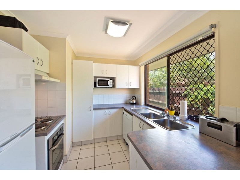 2/9 Possum Crescent, Coombabah QLD 4216