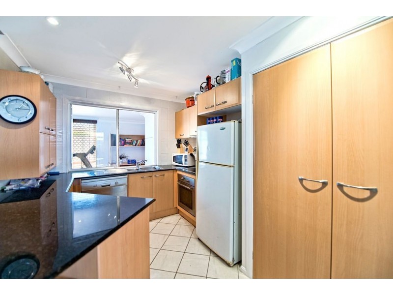 1/32 Killowill Avenue, Paradise Point QLD 4216