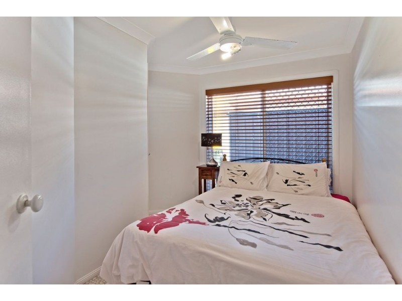 1/32 Killowill Avenue, Paradise Point QLD 4216