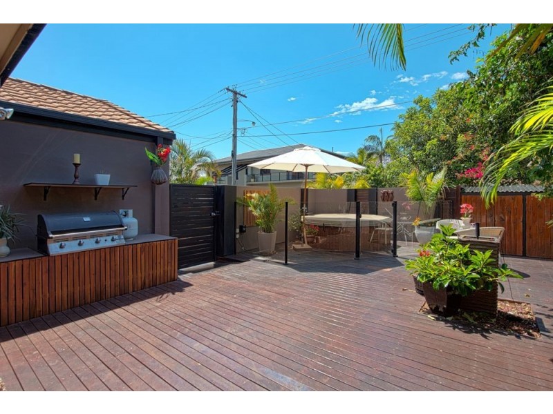 1/32 Killowill Avenue, Paradise Point QLD 4216