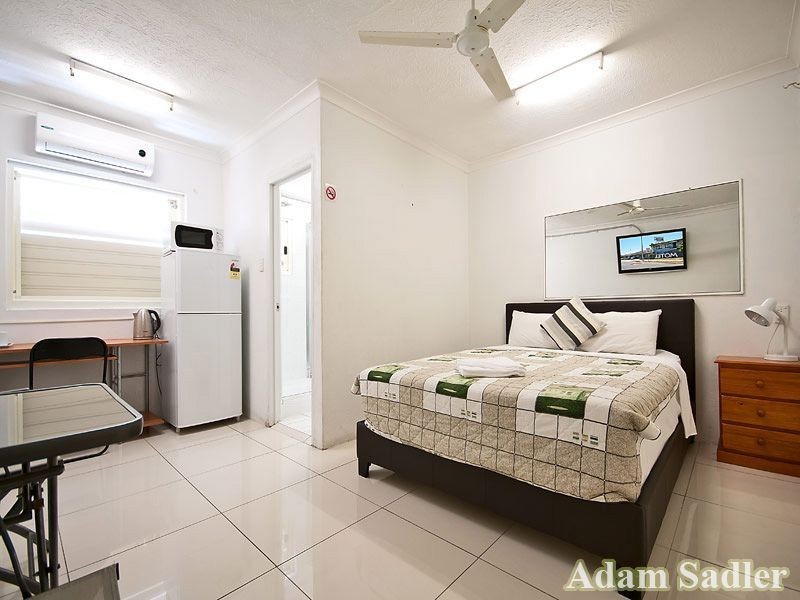 126 Frank Street, Labrador QLD 4215