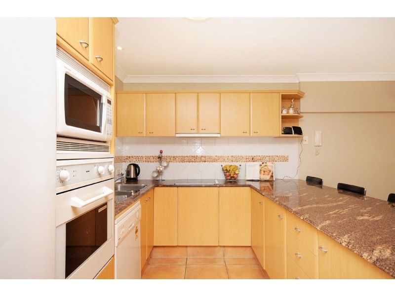 24/8 Woody Views Way, Robina QLD 4226