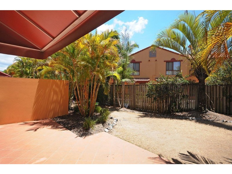 24/8 Woody Views Way, Robina QLD 4226