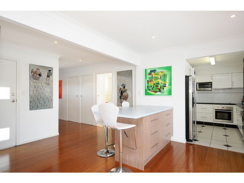 10 Drysdale Place, Paradise Point QLD 4216