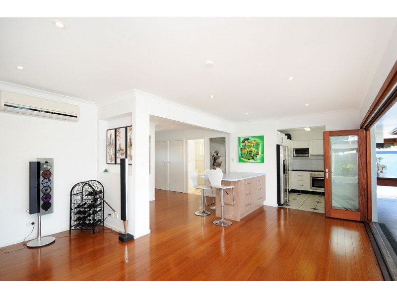 10 Drysdale Place, Paradise Point QLD 4216