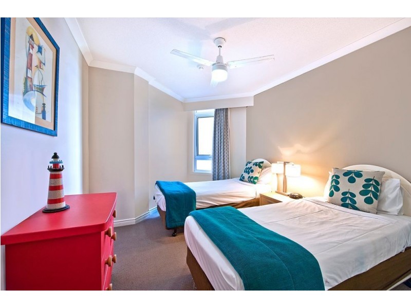 6 View Avenue, Surfers Paradise QLD 4217