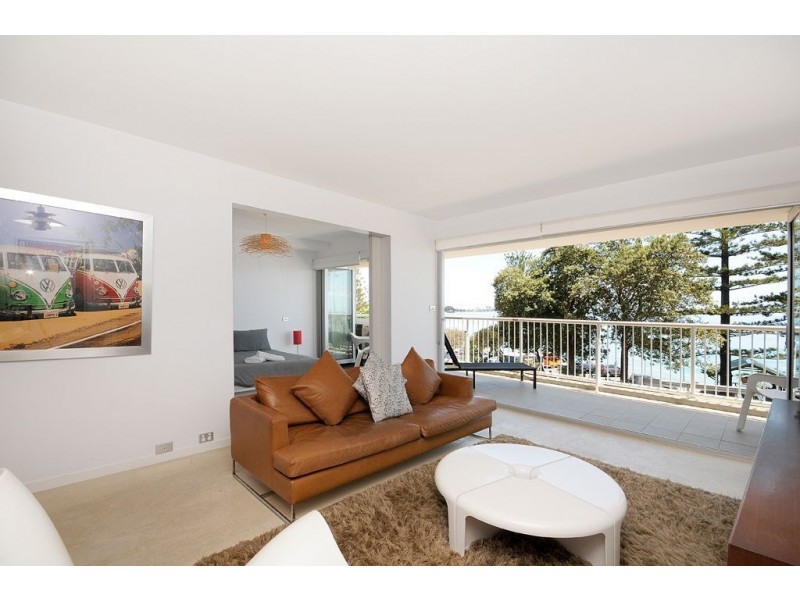 4/2 Goodwin Terrace, Burleigh Heads QLD 4220