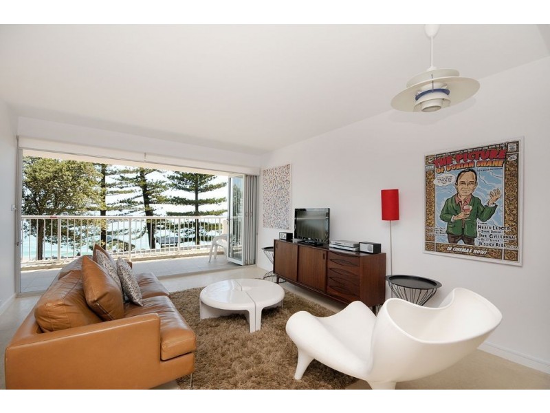 4/2 Goodwin Terrace, Burleigh Heads QLD 4220