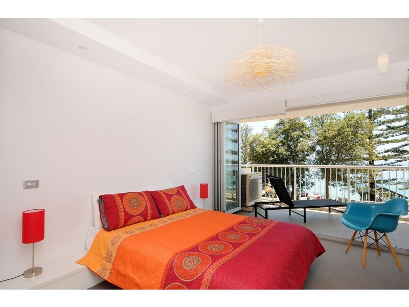 4/2 Goodwin Terrace, Burleigh Heads QLD 4220