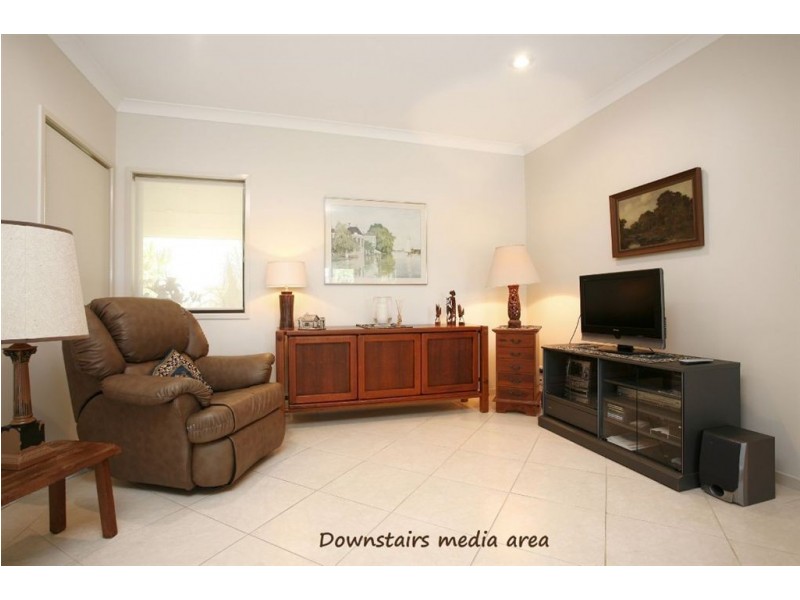 7 Bahia court, Broadbeach Waters QLD 4218