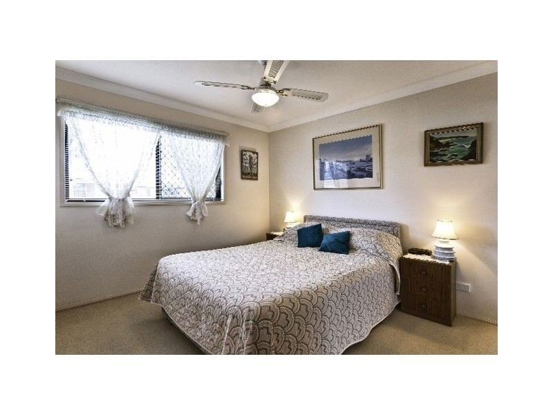 2/285 Bayview Street, Hollywell QLD 4216