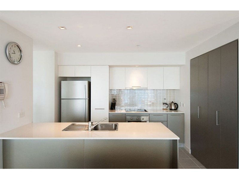 18 Enderley Avenue, Surfers Paradise QLD 4217