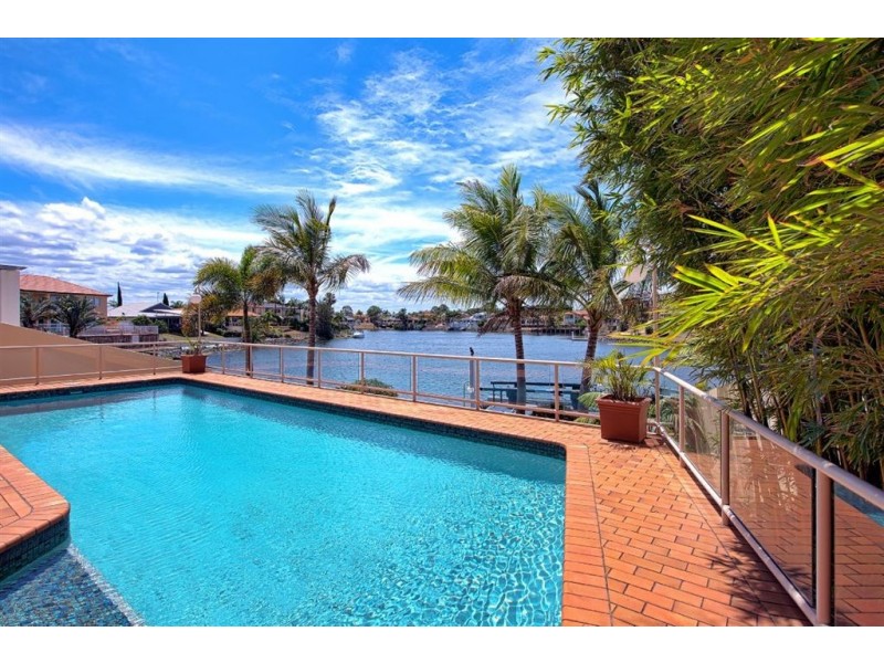 10 San Simeon Drive, Clear Island Waters QLD 4226