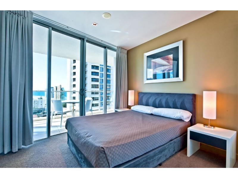 18 Enderley Avenue, Surfers Paradise QLD 4217