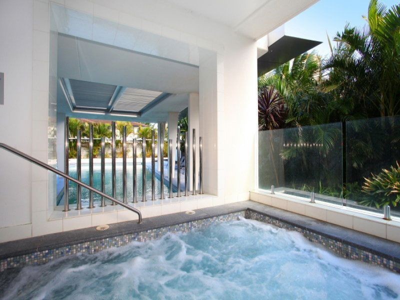 18 Enderley Avenue, Surfers Paradise QLD 4217