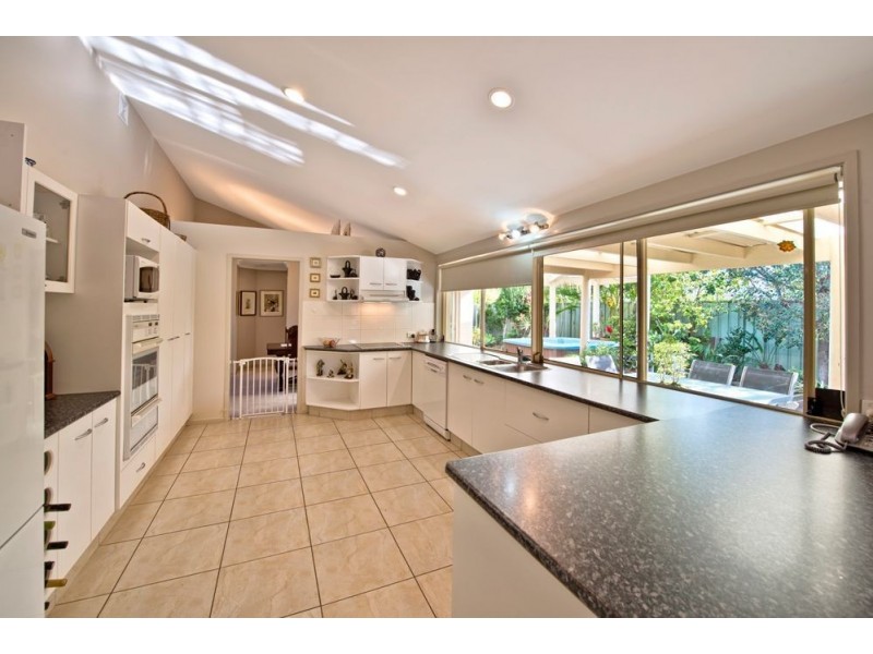 5 Saltbreeze Court, Runaway Bay QLD 4216