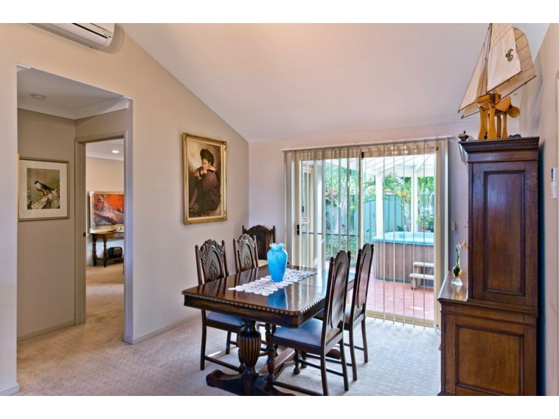 5 Saltbreeze Court, Runaway Bay QLD 4216