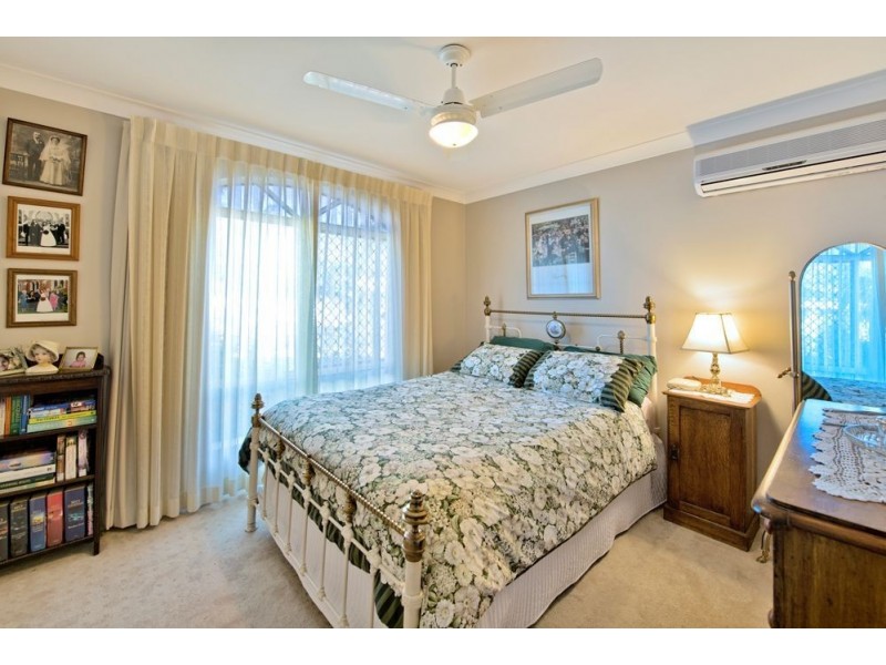 5 Saltbreeze Court, Runaway Bay QLD 4216