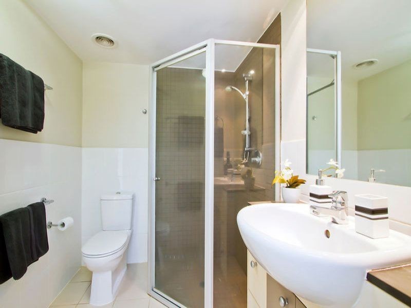 21 Cypress Avenue, Surfers Paradise QLD 4217