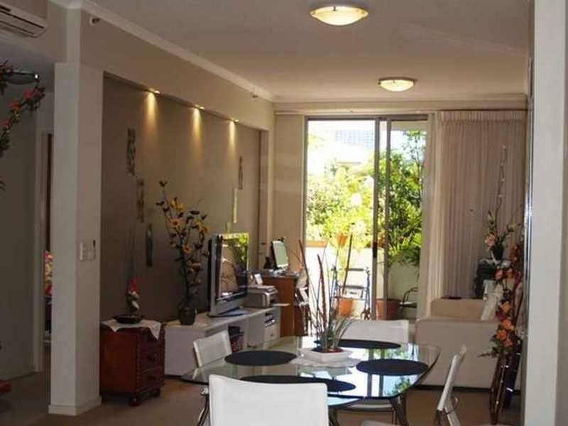 21 Cypress Avenue, Surfers Paradise QLD 4217