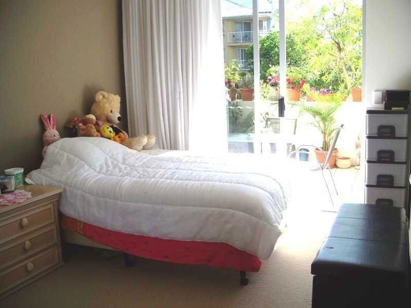 21 Cypress Avenue, Surfers Paradise QLD 4217