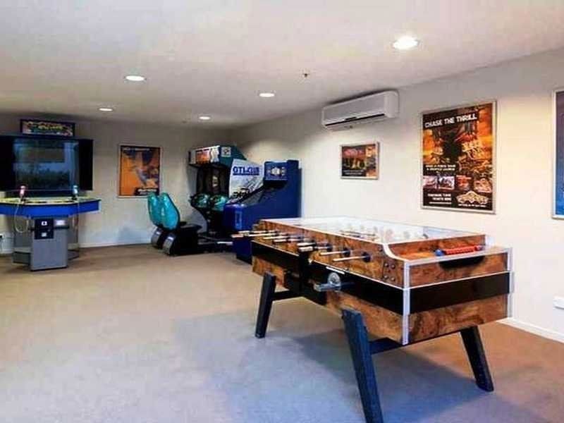 21 Cypress Avenue, Surfers Paradise QLD 4217