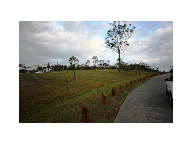 22 Berrimilla Lane, Coomera Waters QLD 4209