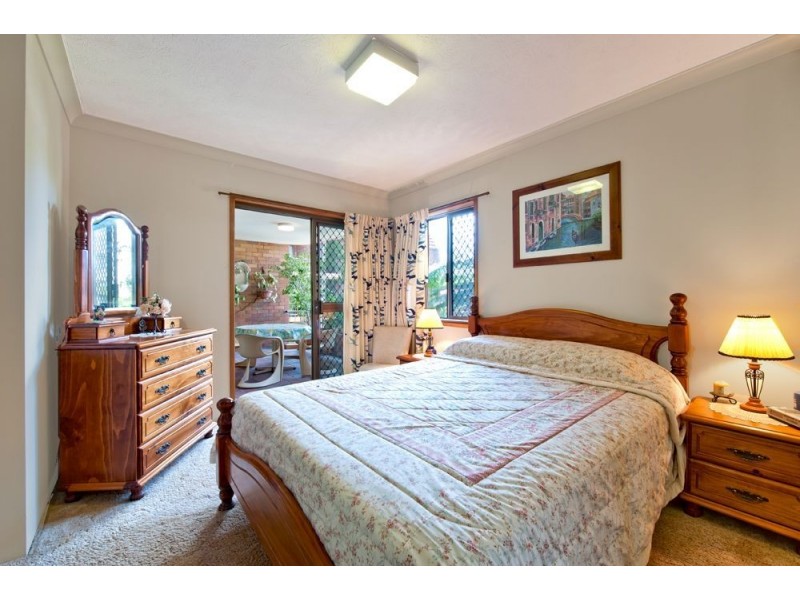 10/7 Federation Avenue, Broadbeach QLD 4218