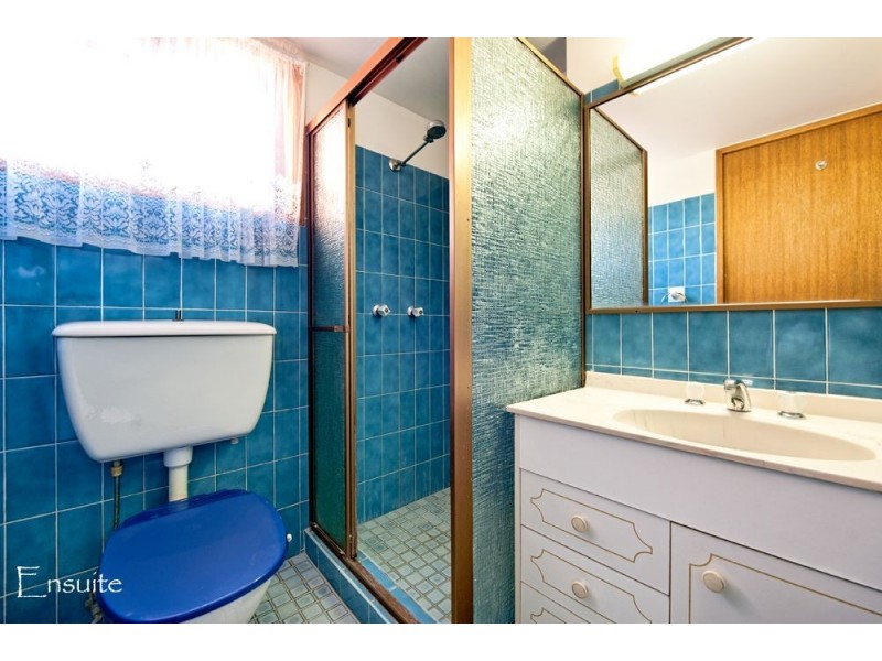 10/7 Federation Avenue, Broadbeach QLD 4218