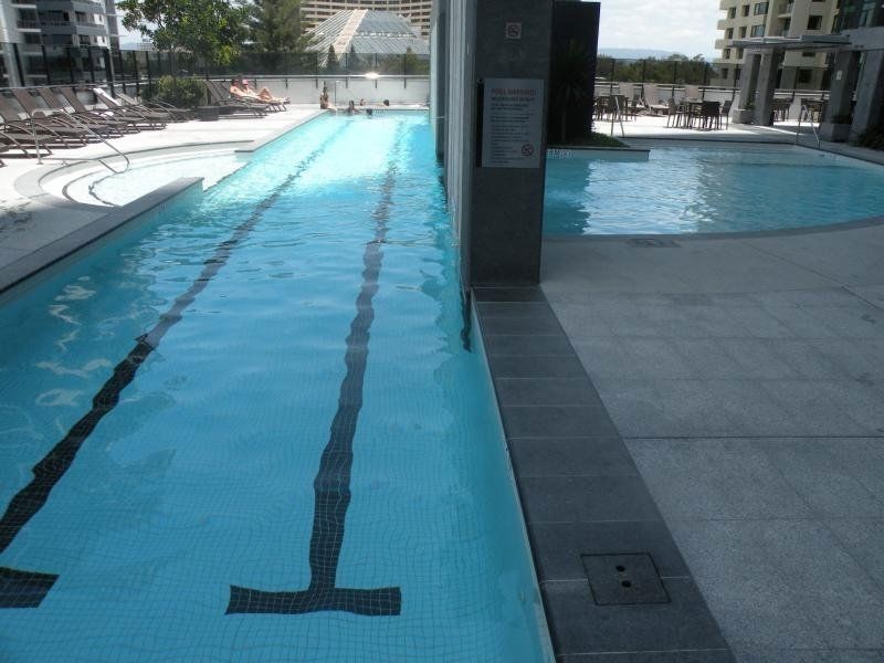 4 Charles Avenue, Broadbeach QLD 4218