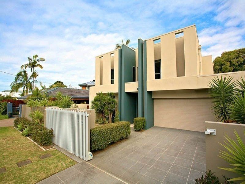 18 Yacht St, Southport QLD 4215