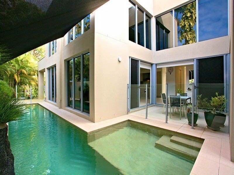 18 Yacht St, Southport QLD 4215