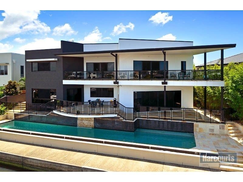 18 North Quay Drive, Biggera Waters QLD 4216