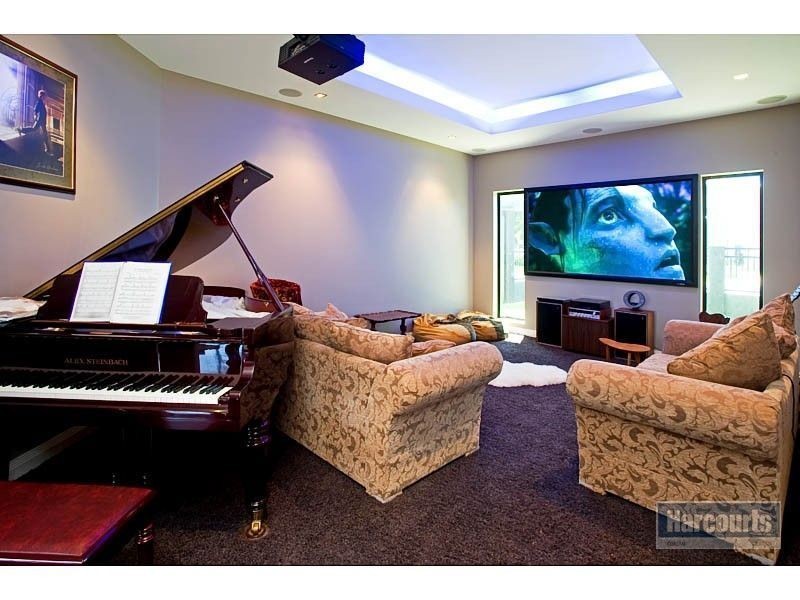 18 North Quay Drive, Biggera Waters QLD 4216