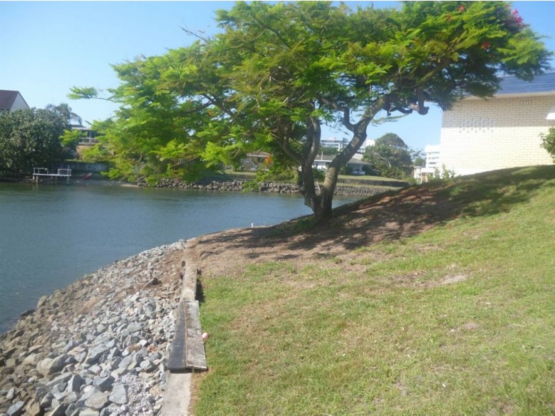 13 Lotus Key, Broadbeach Waters QLD 4218