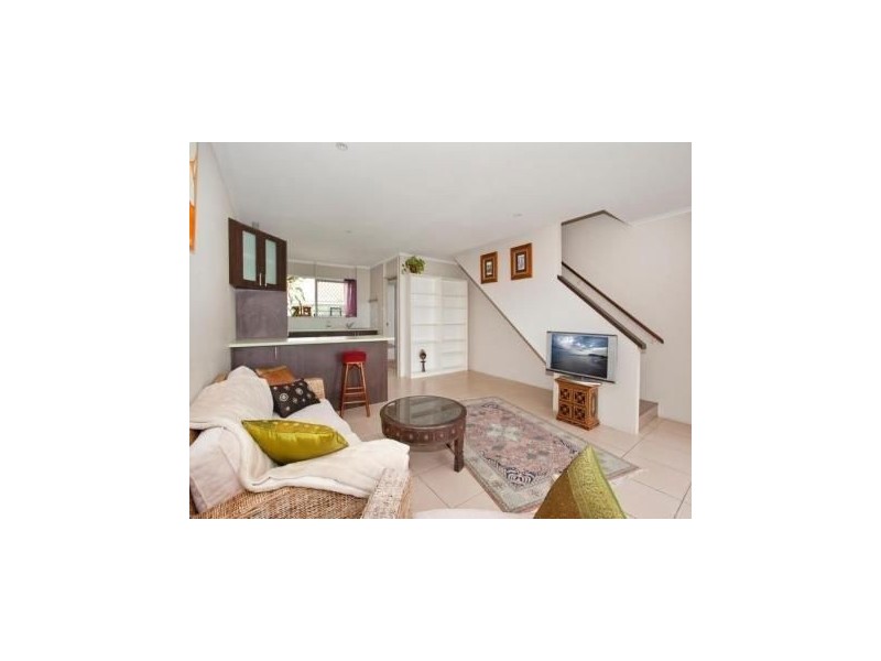 1/2 Sunshine Boulevard, Broadbeach Waters QLD 4218