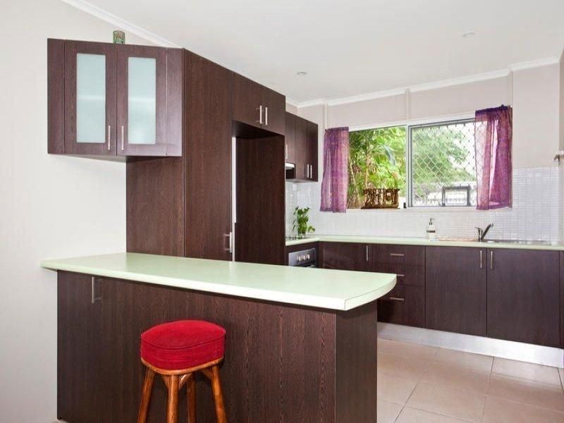 1/2 Sunshine Boulevard, Broadbeach Waters QLD 4218