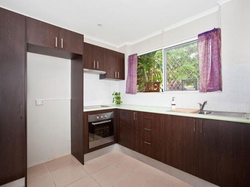1/2 Sunshine Boulevard, Broadbeach Waters QLD 4218